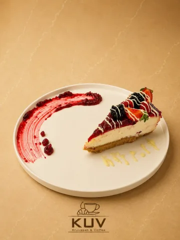 ORMAN MEYVELİ CHEESECAKE