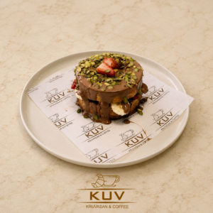 ÇİKOLATALI MEVSİM MEYVELİ ROLL KRUVASAN